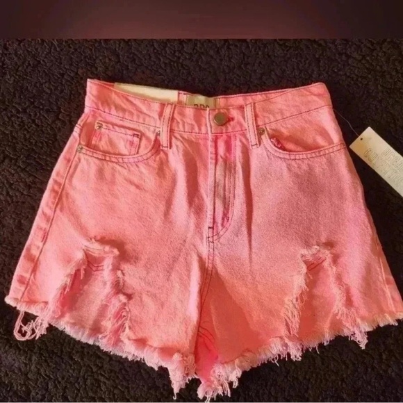 Urban Outfitters A line  Pink Distressed Denim Shorts, size 25 - Picture 3 of 5
